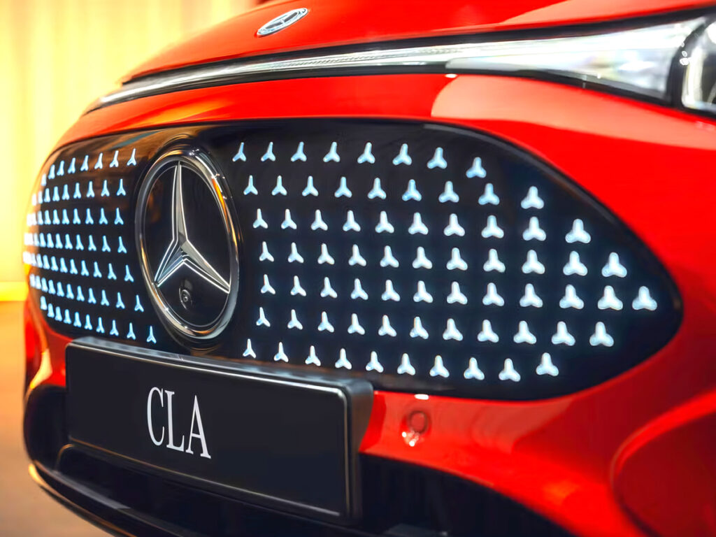 상상도 못했던 디자인인데 "벤츠가 해냈다"…무슨 車 인가 봤더니 3 Mercedes-Benz unveils the new CLA (3)