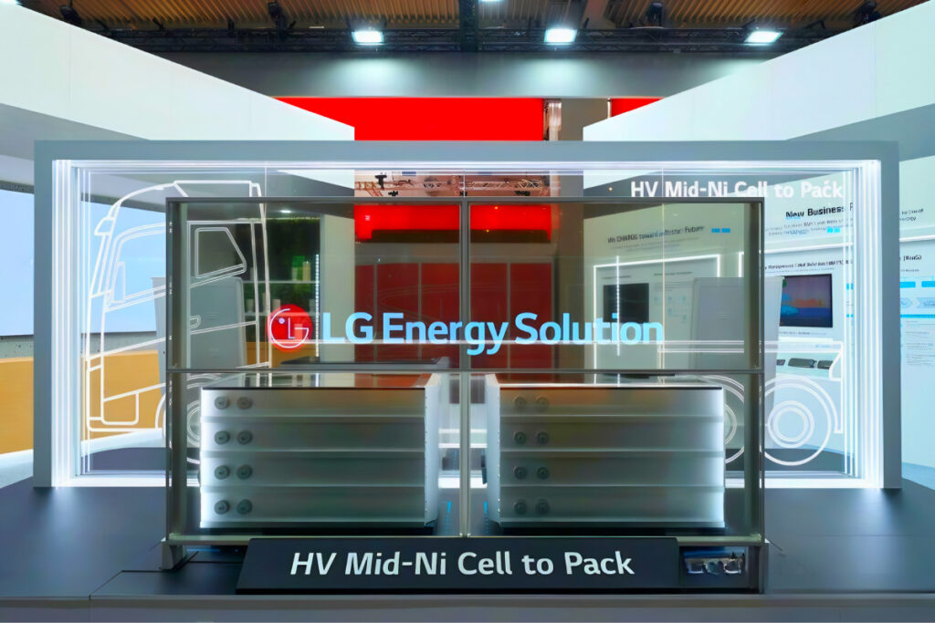 '한국산은 너무 비싸요'하더니…K-배터리 '비장의 무기' 내놨다 4 Mid-nickel battery unveile (4)