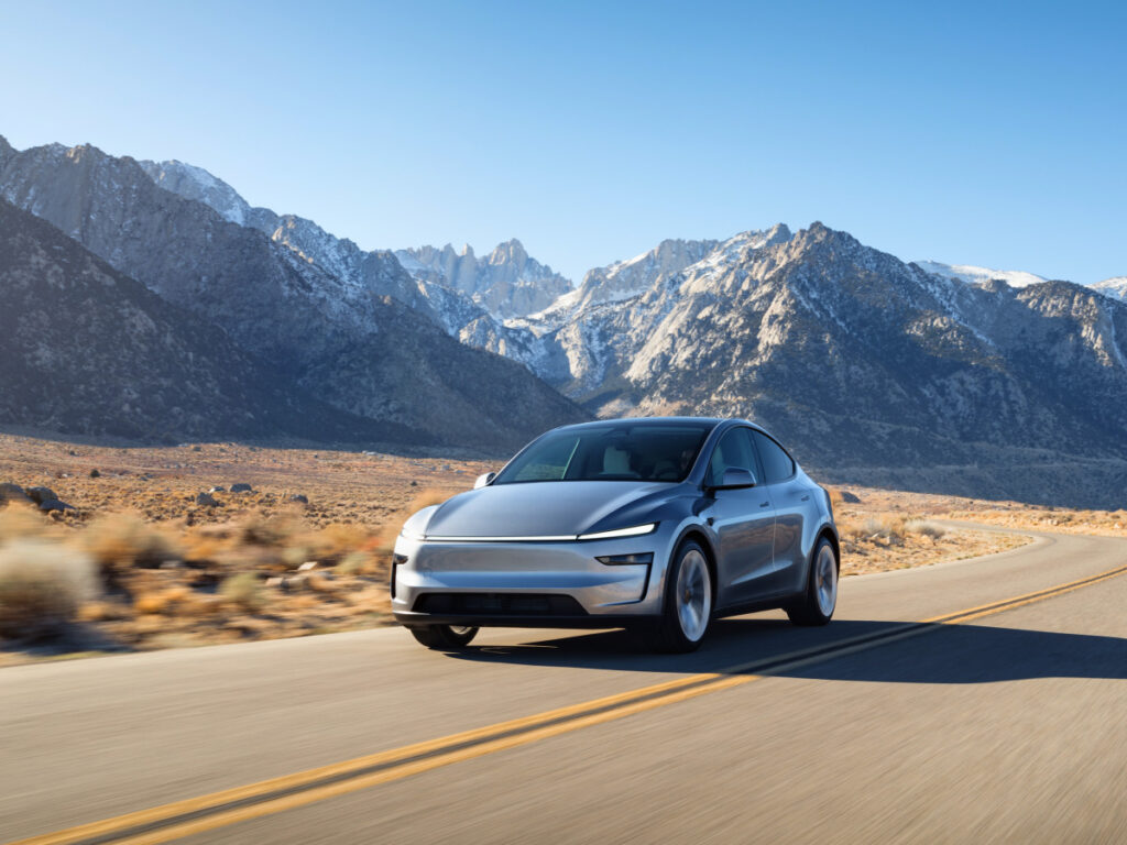 "두 달 만에 이럴 줄은"…중국산 모델Y, 기대감 높았던 예비 오너들 '발칵' 2 Model Y Juniper China price hike (2)