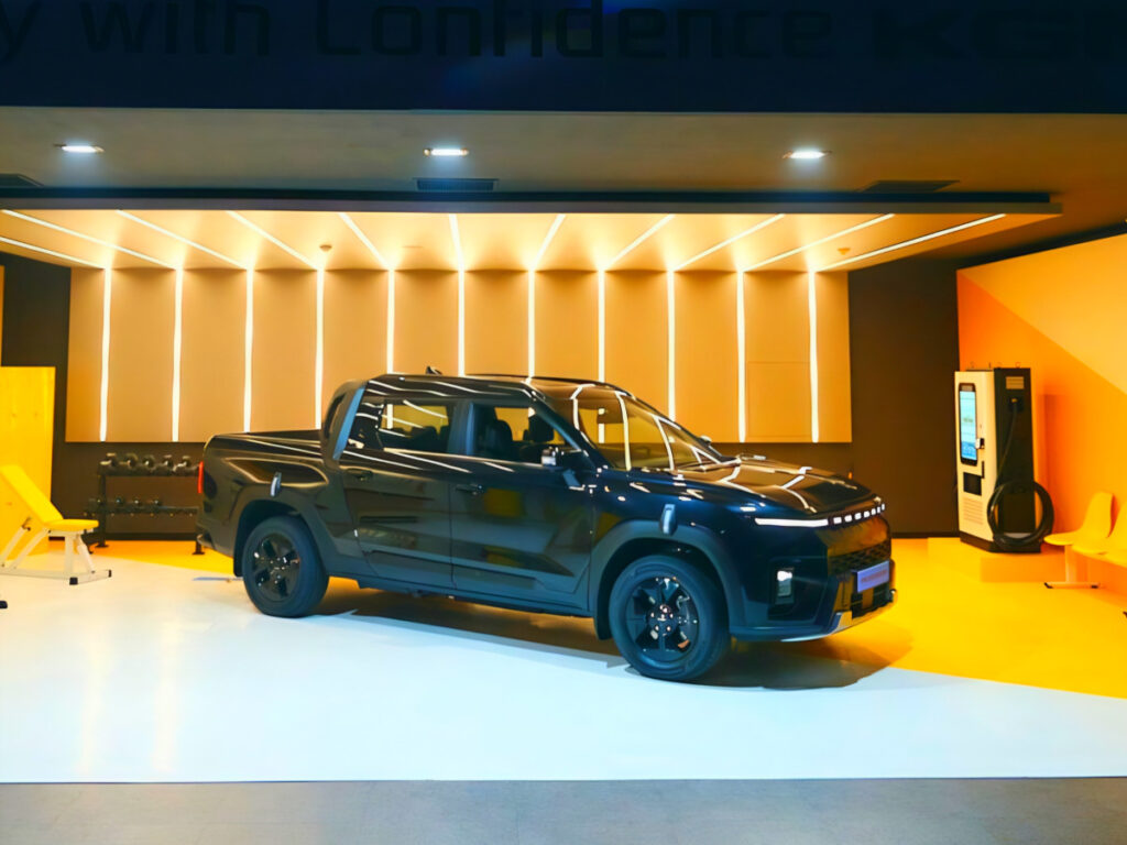 "진짜 칼을 칼았구나"...20년 만에 부활하더니, 90분 만에 완판된 車 3 Musso EV contracts exceed 3200 units (3)