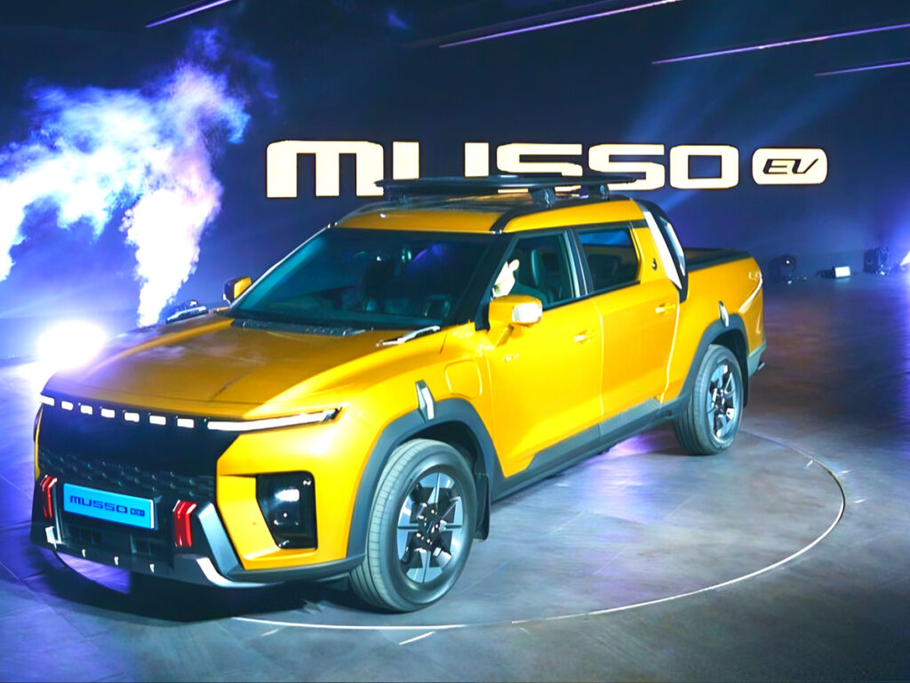 "진짜 칼을 칼았구나"...20년 만에 부활하더니, 90분 만에 완판된 車 4 Musso EV contracts exceed 3200 units (4)