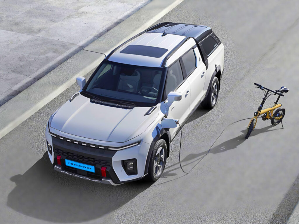 "진짜 칼을 칼았구나"...20년 만에 부활하더니, 90분 만에 완판된 車 6 Musso EV contracts exceed 3200 units (6)