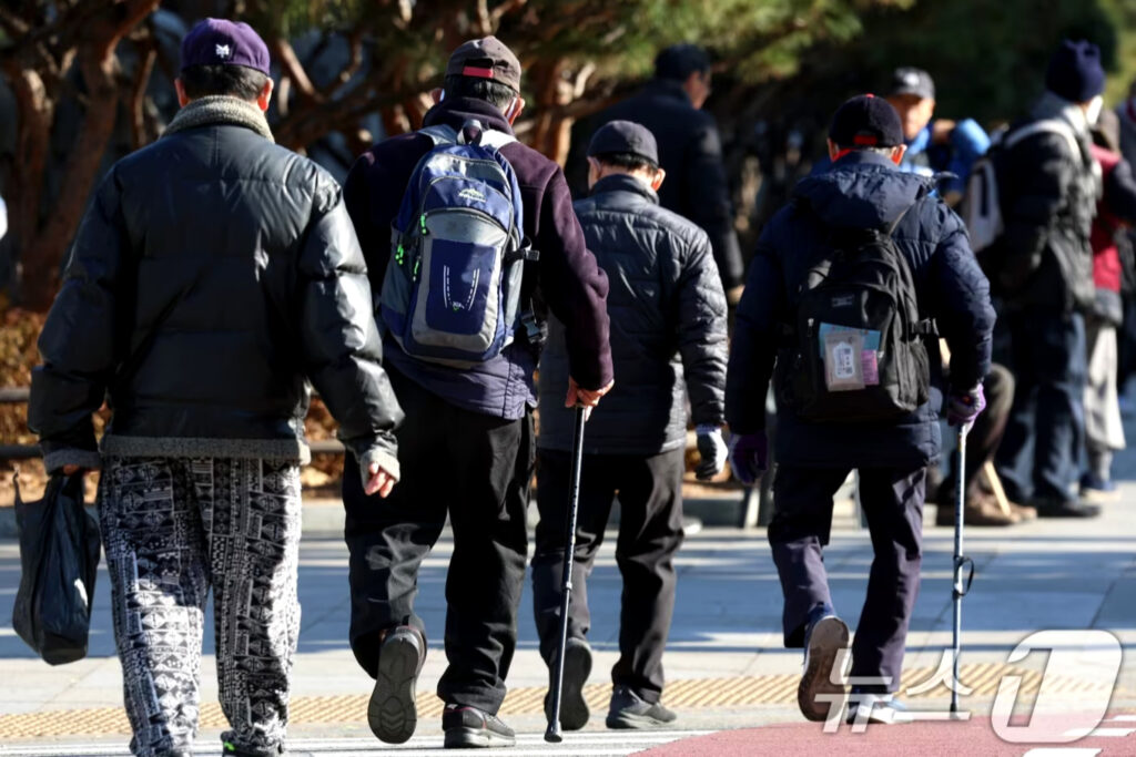 "암도 당뇨도 아니었다"…노년층들, 가장 걱정되는 건강 문제 1위는? 4 국민 노후 걱정