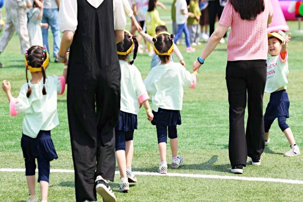 "한국이 어쩌다가"…OECD 마저 소름끼치는 경고 내놨다 3 OECD