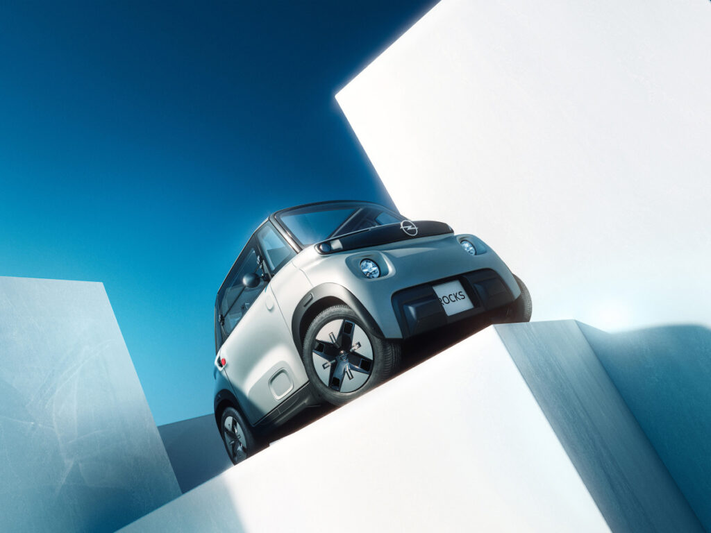 전기차인데 "캐스퍼 절반 가격"…중학생도 운전 가능하다는 車, 뭐길래? 5 Opel 2025 Rocks unveiled (5)