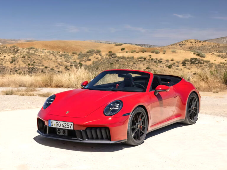 Porsche New 911 Carrera GTS