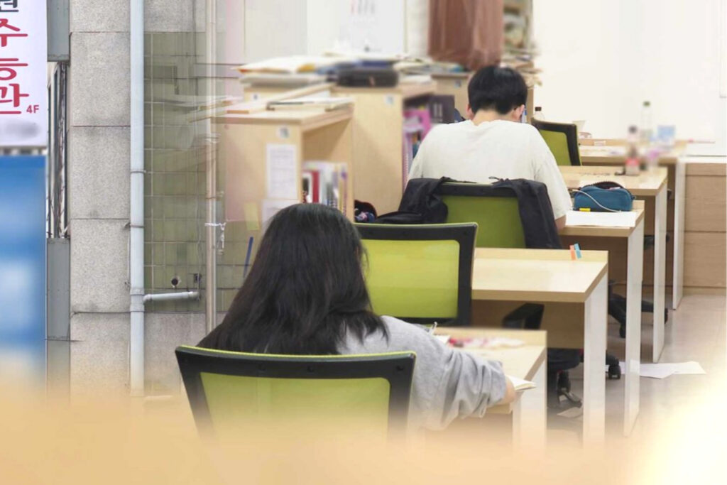 월 60만원 넘게 따박따박? "이런데 어떻게 따라잡나요"…서민들은 '한숨만' 3 사교육비 역대 최대