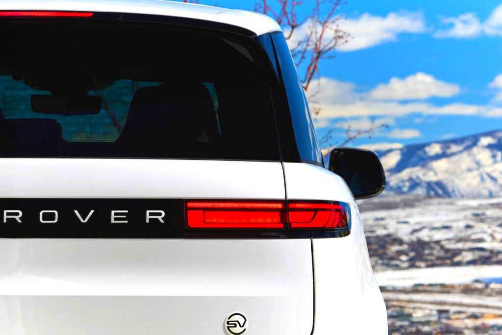 전 세계에 단 3대? "럭셔리 SUV 새롭게 나왔다"...가격표 보더니 '깜짝' 1 RangeRover Sport SV Park City Edition
