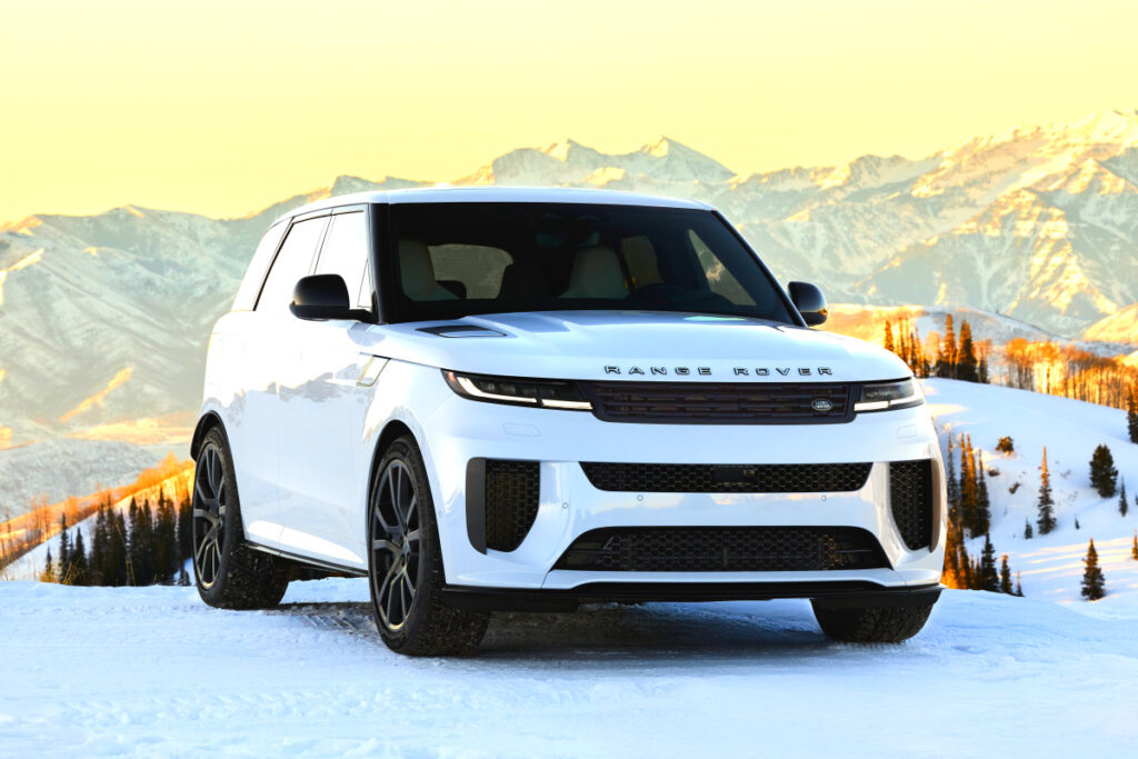 전 세계에 단 3대? "럭셔리 SUV 새롭게 나왔다"...가격표 보더니 '깜짝' 2 RangeRover Sport SV Park City Edition (2)