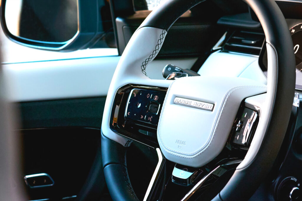 전 세계에 단 3대? "럭셔리 SUV 새롭게 나왔다"...가격표 보더니 '깜짝' 3 RangeRover Sport SV Park City Edition (3)