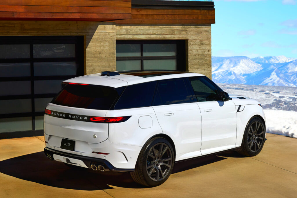 전 세계에 단 3대? "럭셔리 SUV 새롭게 나왔다"...가격표 보더니 '깜짝' 5 RangeRover Sport SV Park City Edition (5)