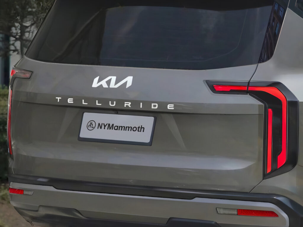 "팰리세이드도 한 수 접겠네"…대형 SUV 사랑하는 한국인들, 신차 기대감에 '반응 폭발' 6 Rear view of the new Telluride (6)