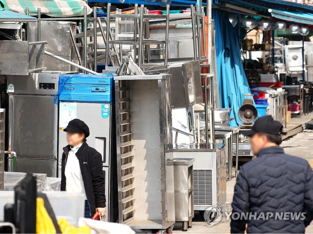 평생 꿈꿨던 노후인데 "퇴직금까지 '다' 날렸다"…갈곳 잃은 중장년층, 이게 정말이라면 3 퇴직 후 창업
