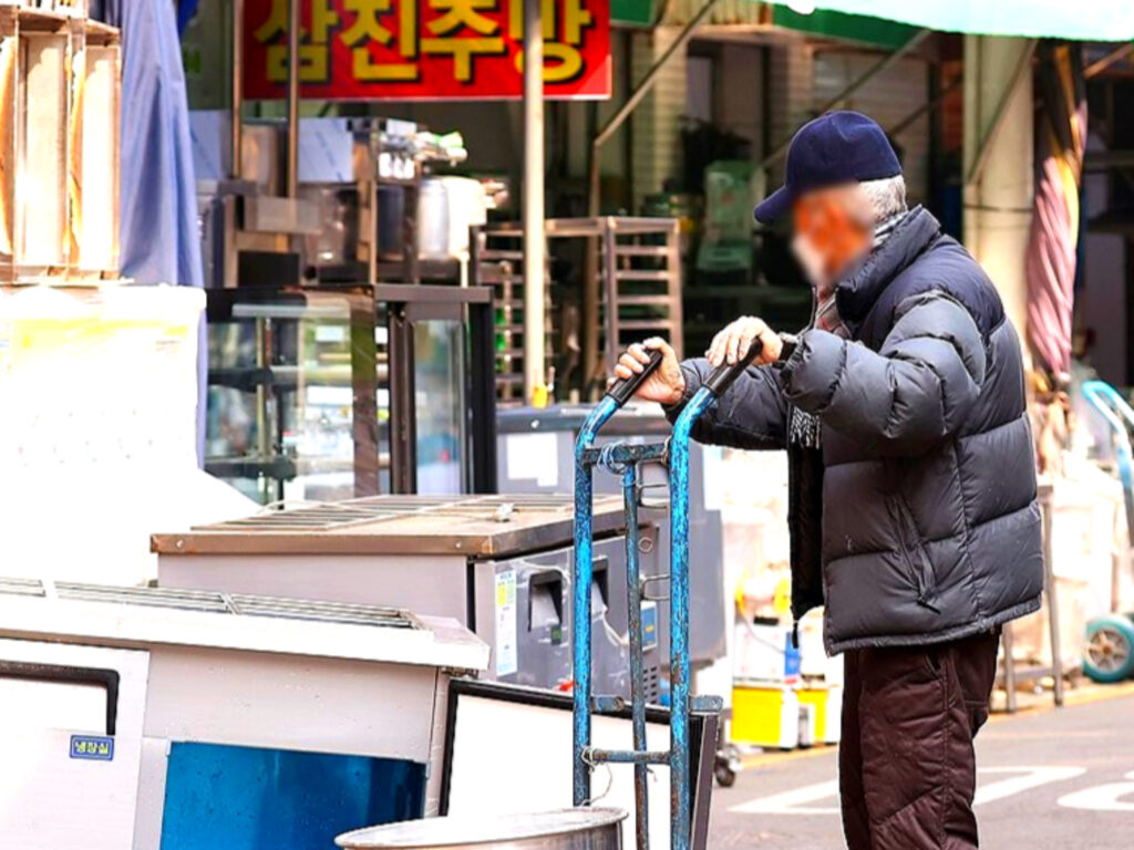 평생 꿈꿨던 노후인데 "퇴직금까지 '다' 날렸다"…갈곳 잃은 중장년층, 이게 정말이라면 1 퇴직 후 창업