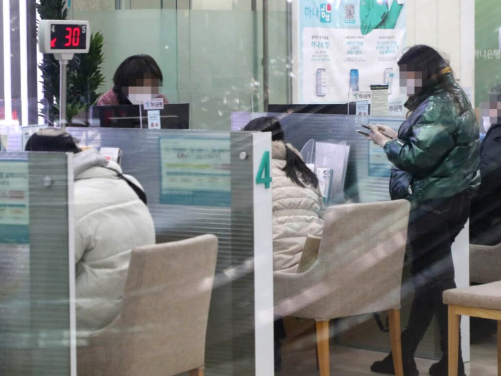 평생 꿈꿨던 노후인데 "퇴직금까지 '다' 날렸다"…갈곳 잃은 중장년층, 이게 정말이라면 4 퇴직 후 창업