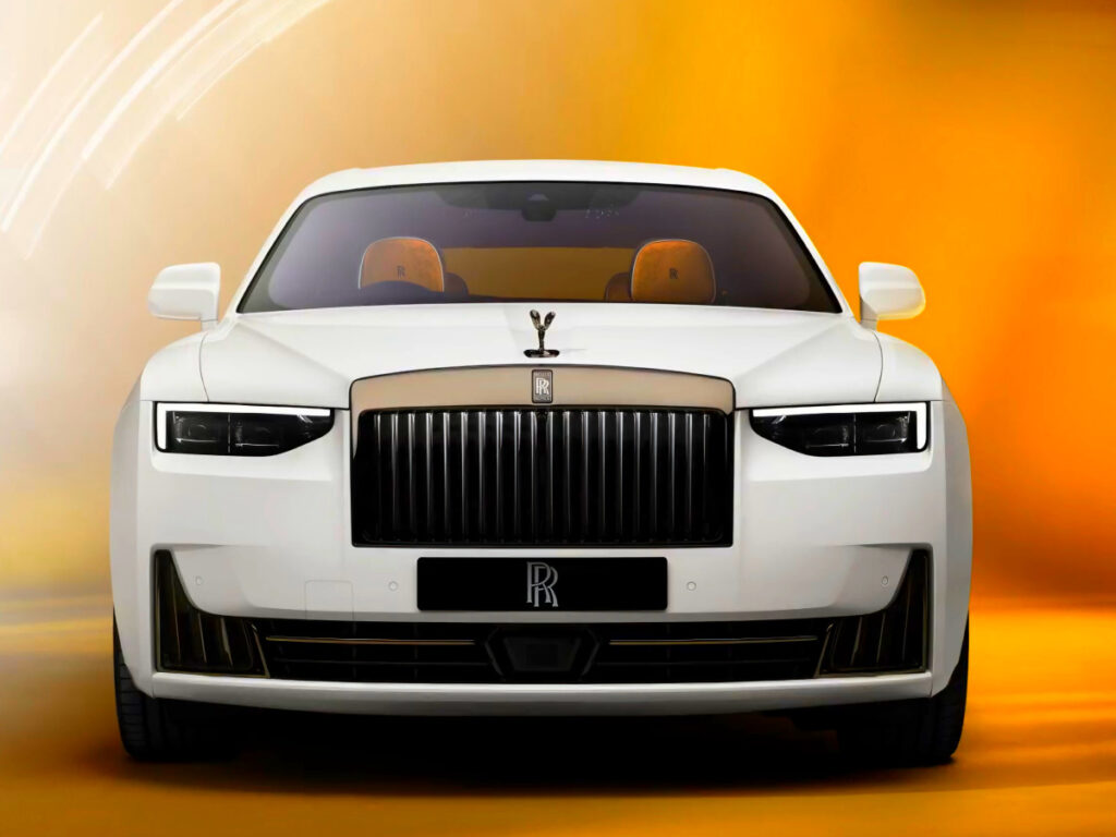 "121년? 역시나 달랐다"…벤틀리도 한 수 접는다는 車, 이렇게나 바뀌다니 7 Rolls-Royce launches new Ghost series (7)