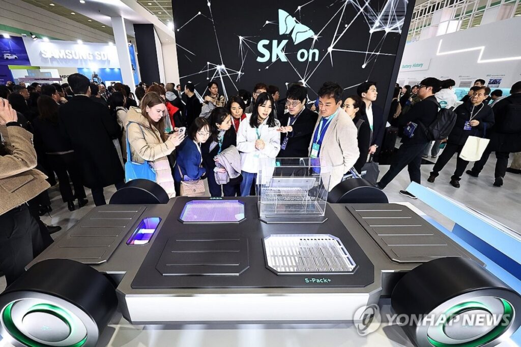 “일본도 홀딱 반했다", "15조 ‘잭팟’"...한국의 기술력, 위기 속 '드디어' 4 SK 온