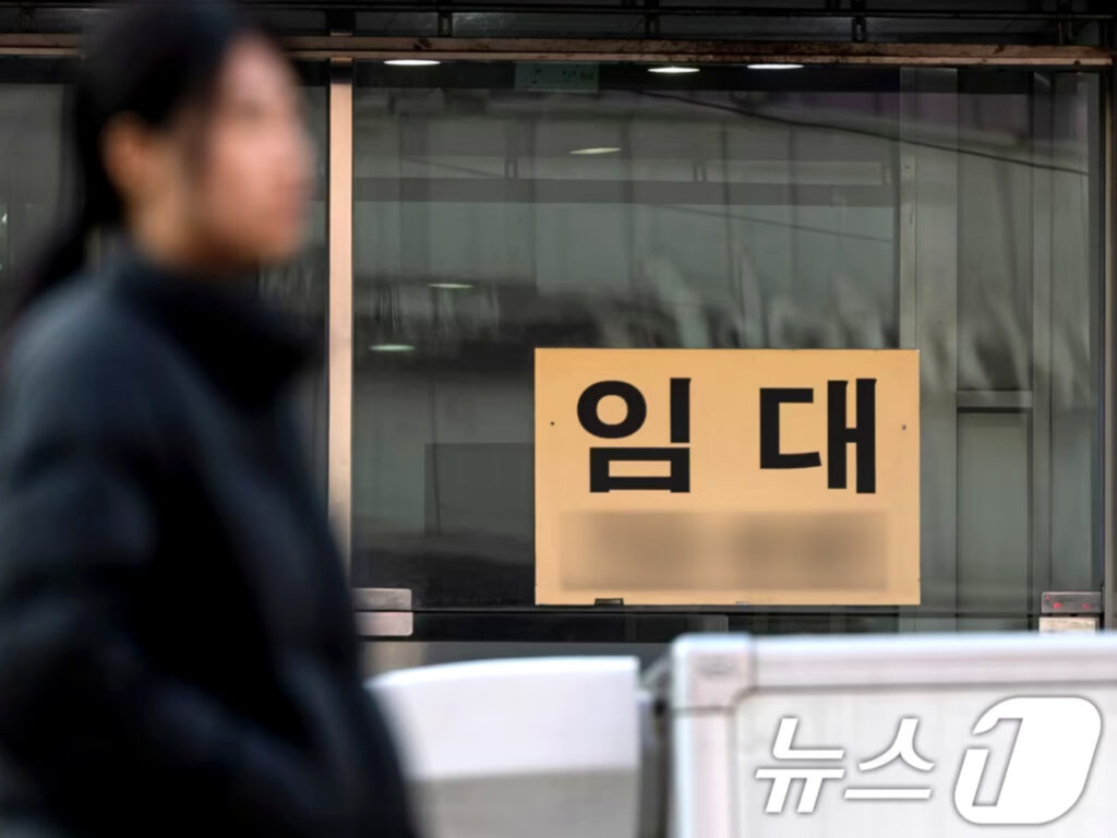 “마트 줄줄이 문 닫는 판에”…15년 전 규제가 또? 자영업자들 ‘울상' 4 SSM 규제 연장