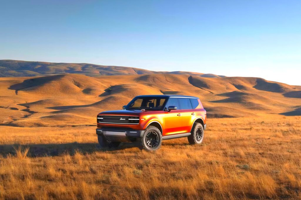 단종된 줄 알았는데 "44년 만에 부활"…상상만 하던 車 드디어 나온다 3 Scout Traveler Terra Unveiled (3)