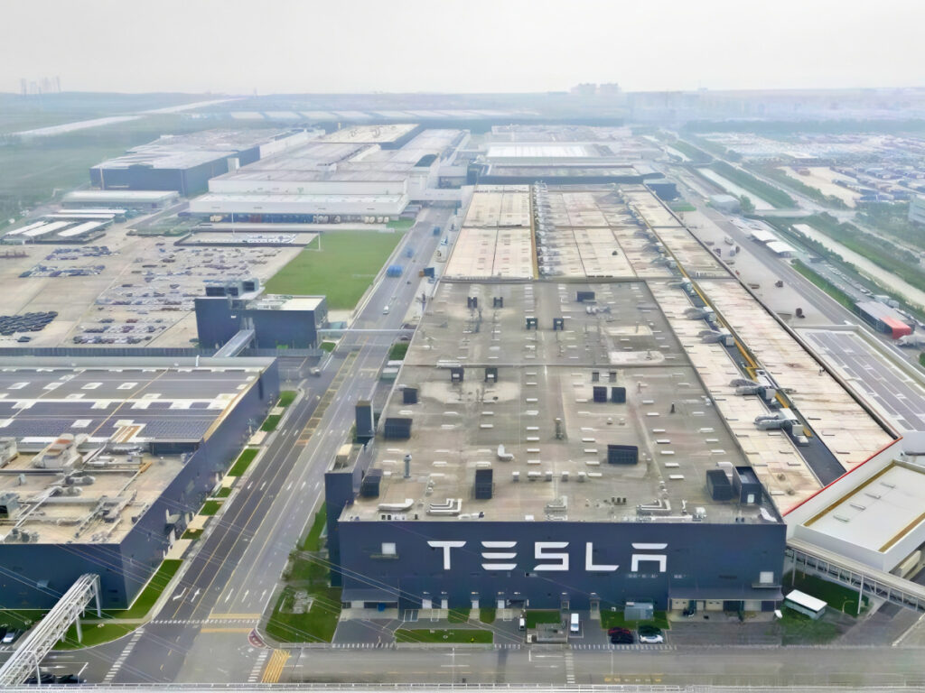 좀만 기다릴걸 "계약 괜히 했다"…테슬라 모델 Y, '깜짝' 소식 전해지자 차주들 '난리' 6 Tesla Announces Low-Cost Model Y (6)