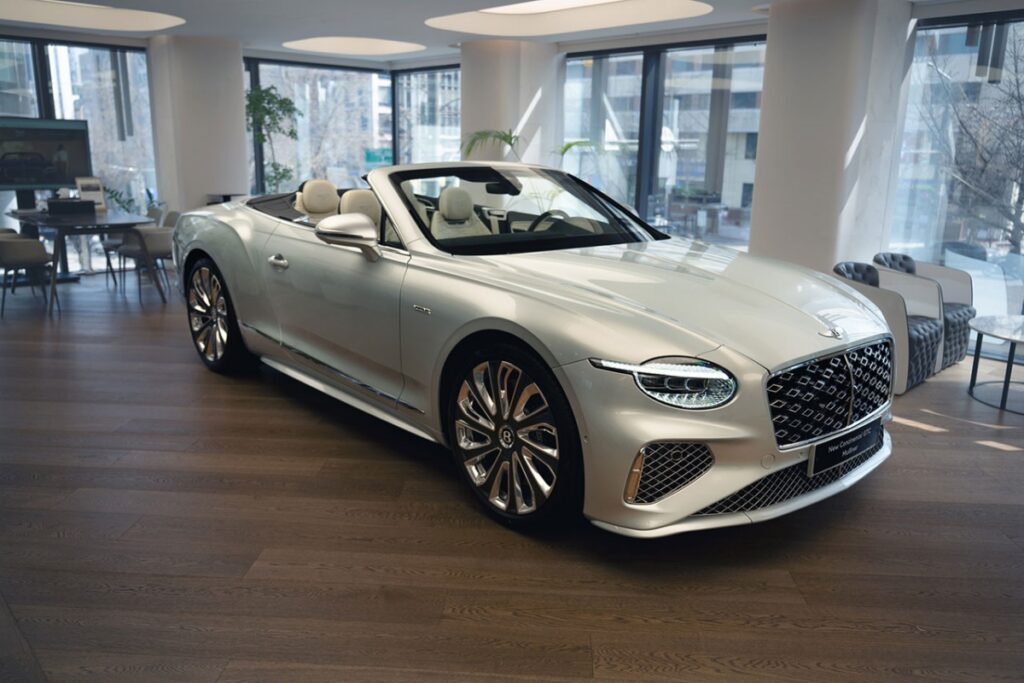 아무나 못 산다는 車 "드디어 한국에"…8년 만의 귀환에 기대감 '솔솔' 2 The New Continental GTC Preview (2)