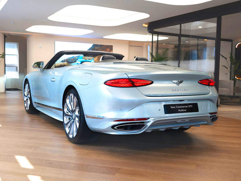 아무나 못 산다는 車 "드디어 한국에"…8년 만의 귀환에 기대감 '솔솔' 4 The New Continental GTC Preview (4)
