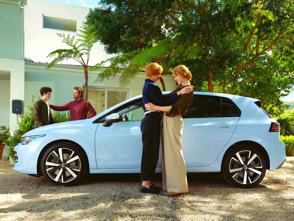 하이브리드도 아닌데 "한 번에 860km 간다"…새롭게 태어난 국민 '수입차' 3 Volkswagen launches new Golf (3)