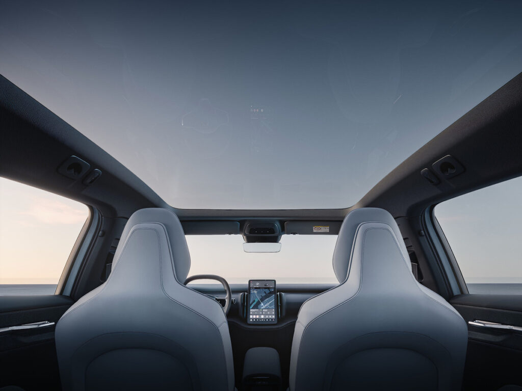 "제네시스 부럽지 않다", "없어서 못 팔아요"…국내 시장 휩쓸고 있는 4천만 원 대 SUV 5 Volvo EX30 starts shipping in earnest (5)