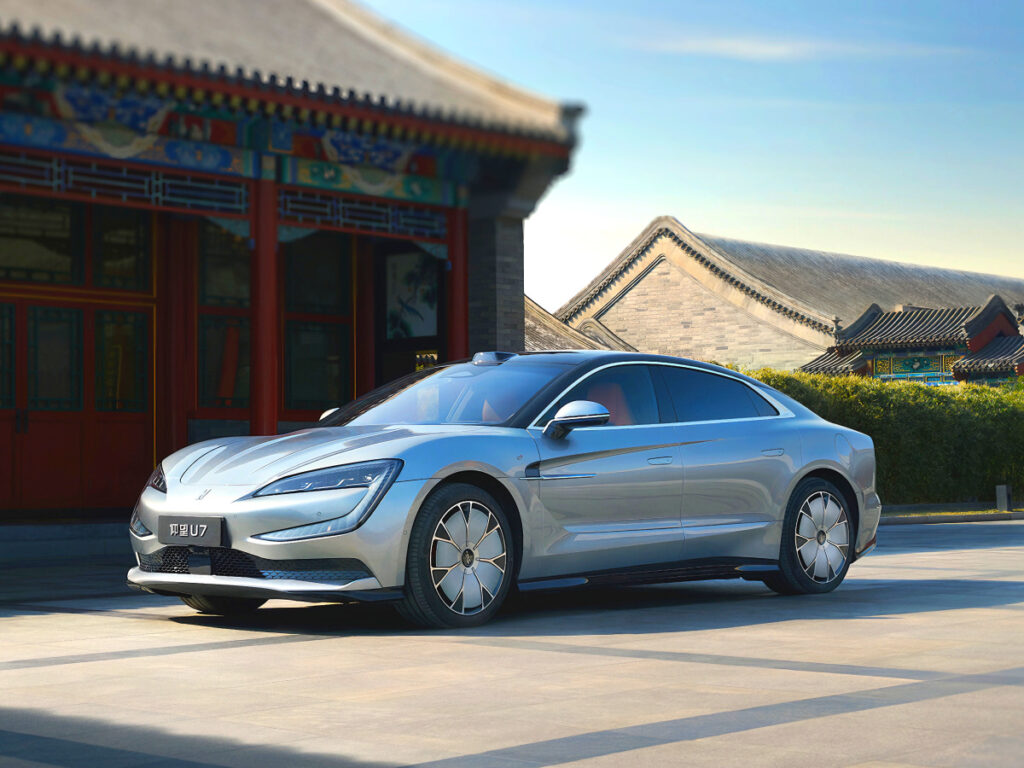 "격세지감 느껴질 수밖에"…BMW·벤츠도 '당혹', 마침내 베일 벗은 신기술에 '깜짝' 2 YangWang U7 is coming soon (2)