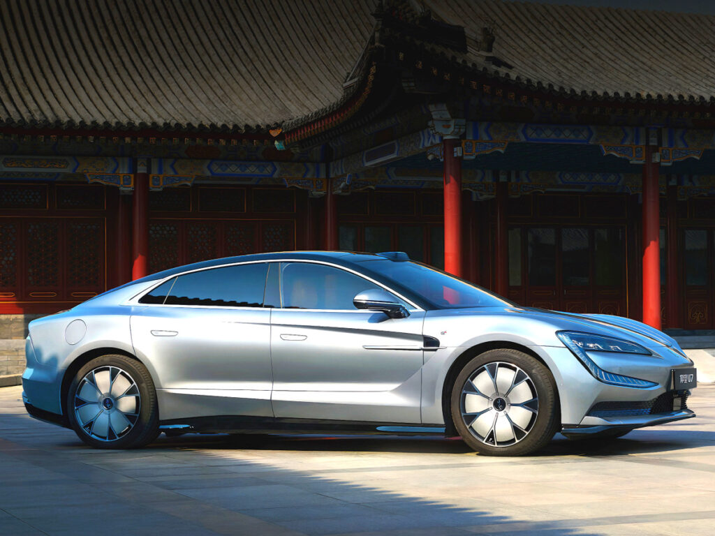 "격세지감 느껴질 수밖에"…BMW·벤츠도 '당혹', 마침내 베일 벗은 신기술에 '깜짝' 5 YangWang U7 is coming soon (5)