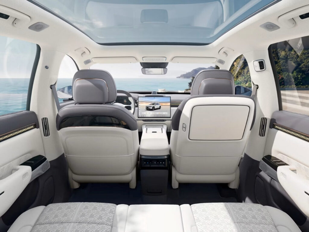 639마력 괴물 SUV 앞세우더니 "이제 시작이다?"...국산차 업체들 '초비상' 걸린 이유 4 Zeekr Korea Incorporation (4)