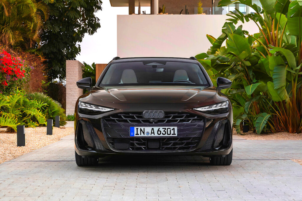 신차 출시로 반격 시작한 '아우디'…6년 만에 변화에 기대감 '활짝' 3 audi unveils new a6 avant (3)