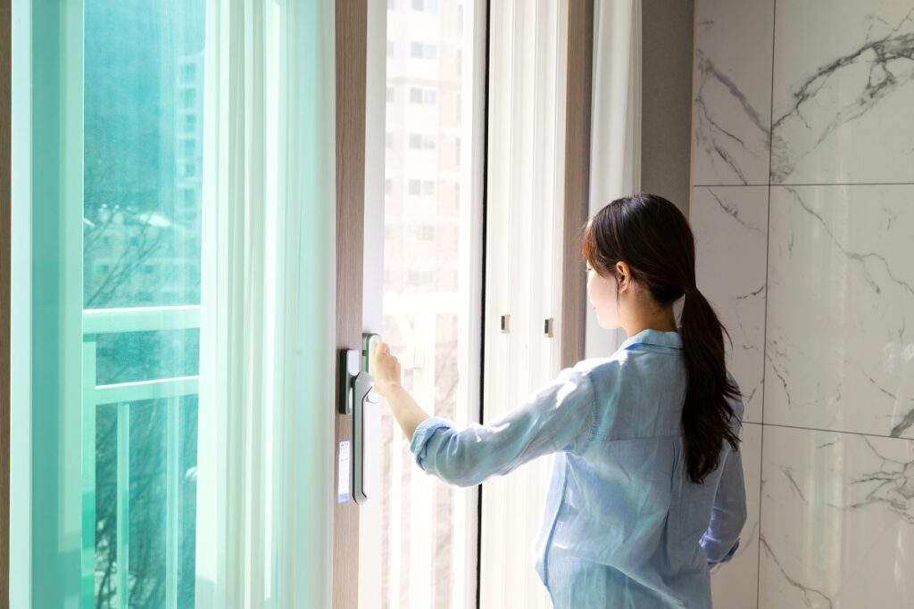 "숨만 쉬어도 뇌가 망가진다?"...봄철 미세먼지가 '이것'까지 유발해 4 미세먼지 우울증