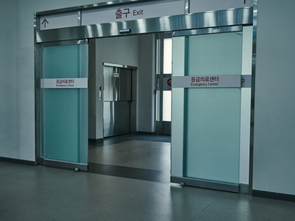 "아프니까 약 먹었는데… 오히려 더 위험?" 노년층 당장 확인해야 하는 이유 3 다제 복용