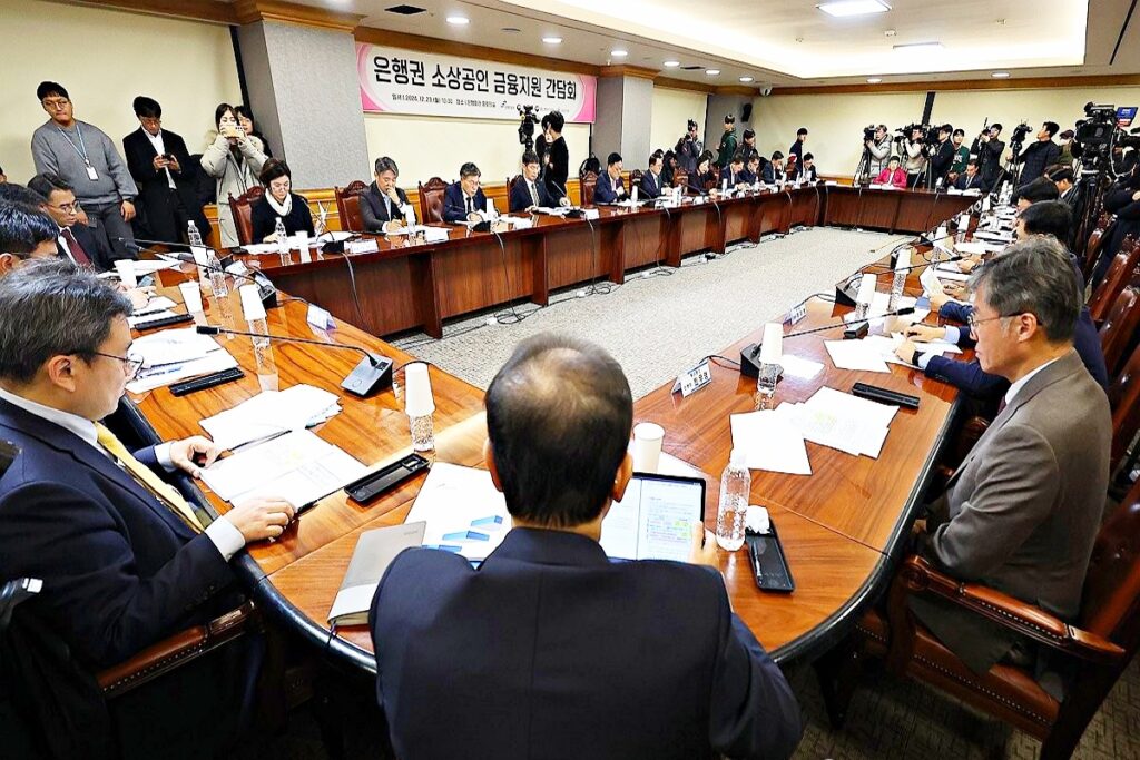 IMF 때도 안 이랬는데 "이게 대한민국 현실?"…두 달 만에 20만 명 사라졌다 4 자영업자