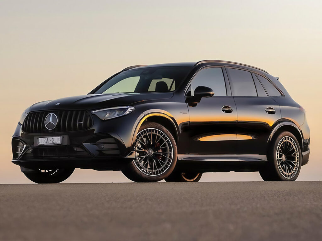 1400만 원 싸졌는데 "성능은 그대로"…BMW와는 확연히 다른 車, 뭐길래? 2 AMG GLC43 Edition R unveiled (2)