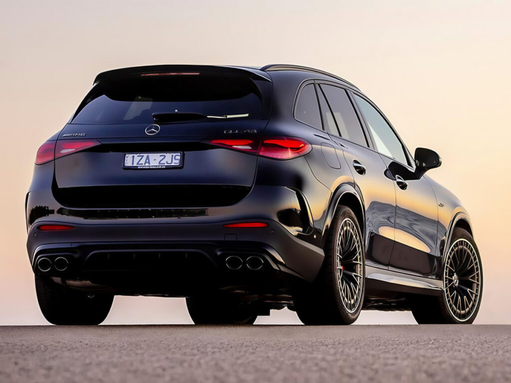 1400만 원 싸졌는데 "성능은 그대로"…BMW와는 확연히 다른 車, 뭐길래? 5 AMG GLC43 Edition R unveiled (5)