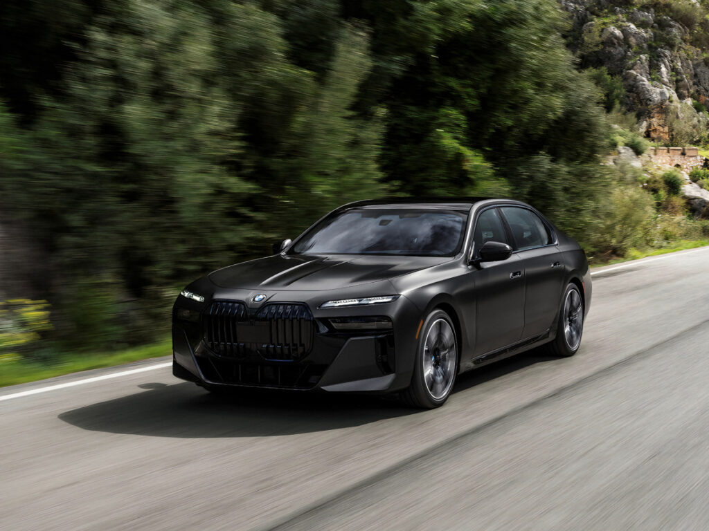 한국인들 사랑 듬뿍 받더니 "벤츠 제치고 신기록"...판매량 1위의 '쾌거' 3 BMW 2025 Q1 sales volume (3)