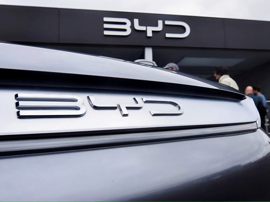 전기차 왕좌 "3년 만에 바뀌었다"…테슬라 꺾은 이 기업, 정체는? 5 BYD surpasses Tesla sales (5)