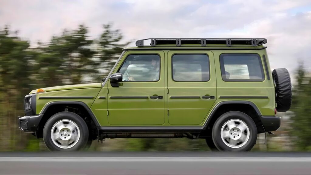 한국인들 사랑하는 SUV인데 "이렇게나 바뀌었다?"…80년대 감성이 그대로 4 Benz G-Class 1980s Edition Unveiled (4)