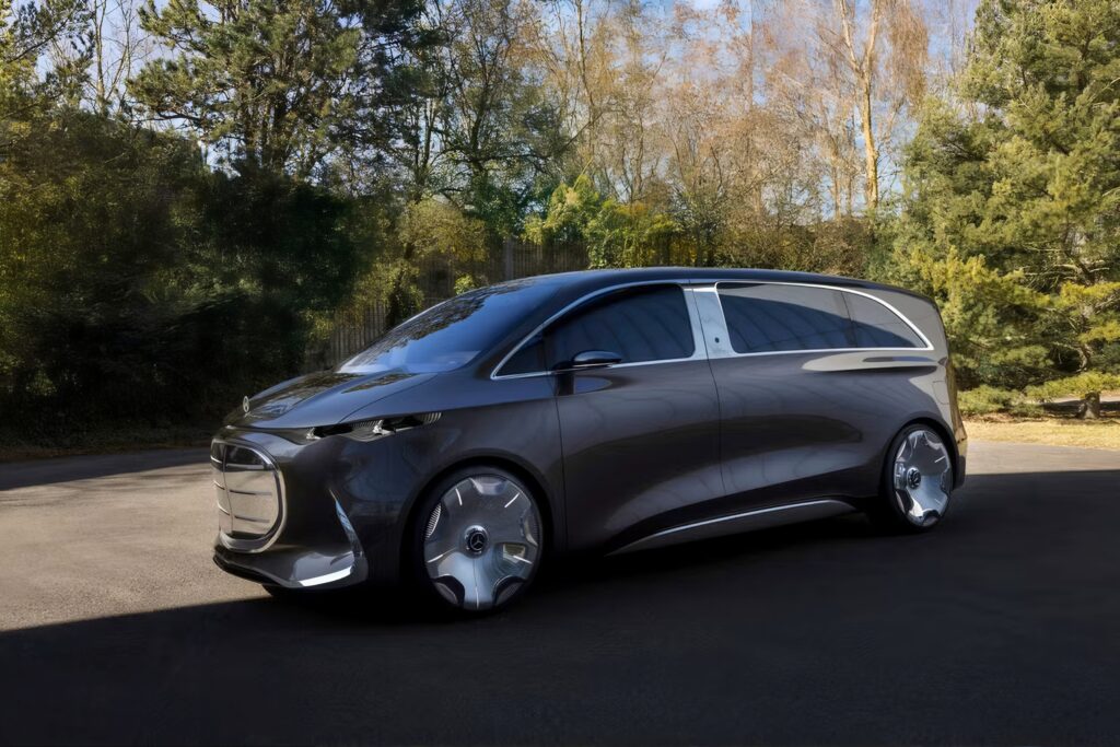 스타리아 비교 불가한 벤츠 '야심작'…대체 할 수 없는 신형 전기 미니밴 2 Benz Vision V concept unveiled (2)