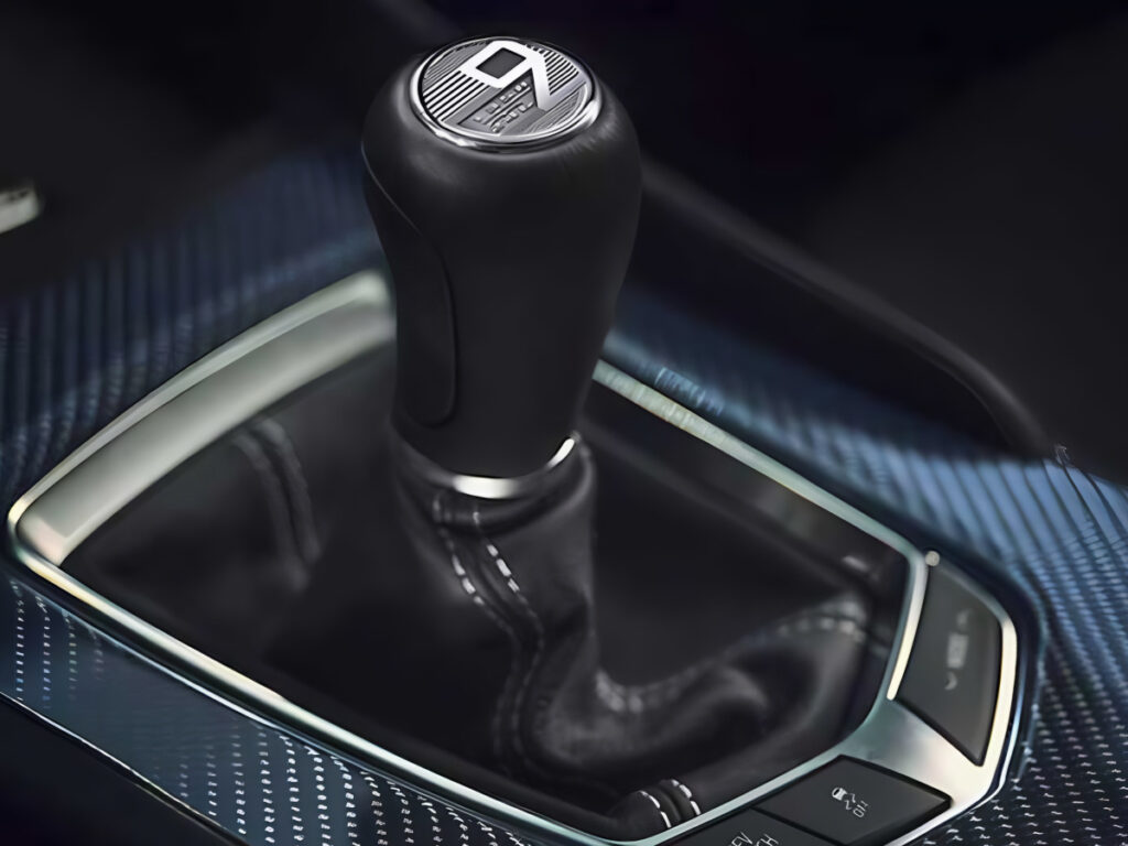 75년 전 감성인데 "이렇게 나오다니"…수집가들 환장하는 車, 가격이 무려? 4 CT5-V Blackwing le monster edition (4)