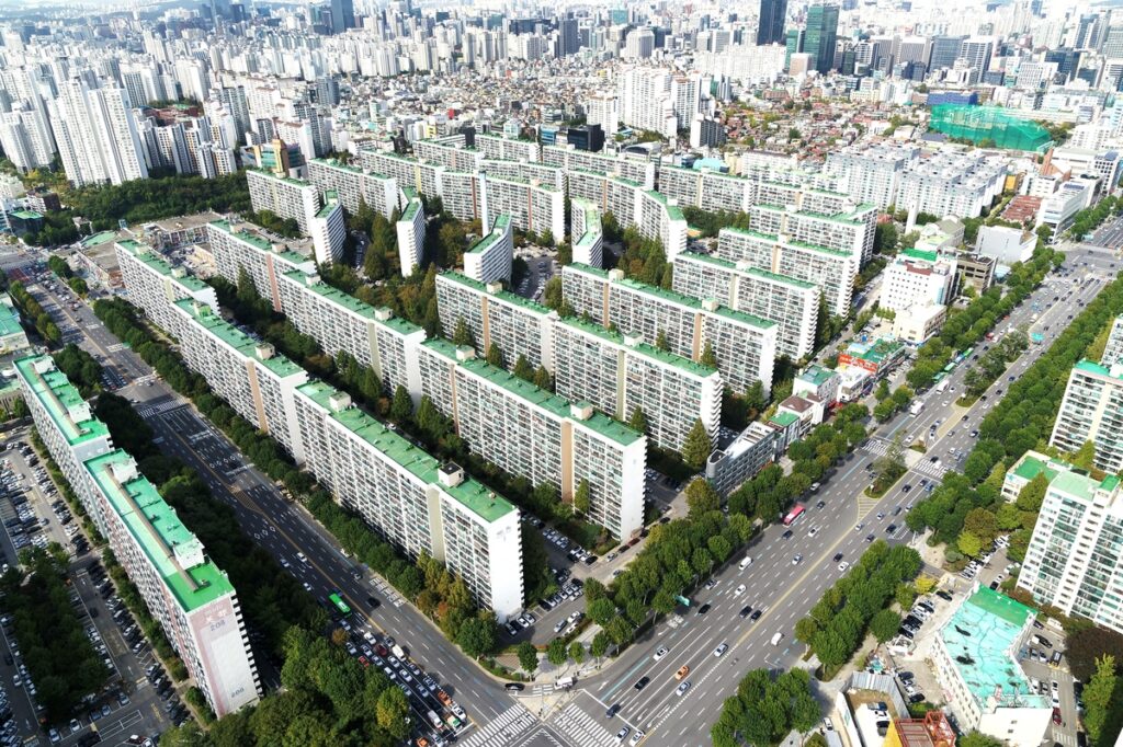 46년 간 묵혀뒀는데 "드디어 시동 걸렸다"...금싸라기 땅 집주인들 '들썩' 4 은마아파트 재건축