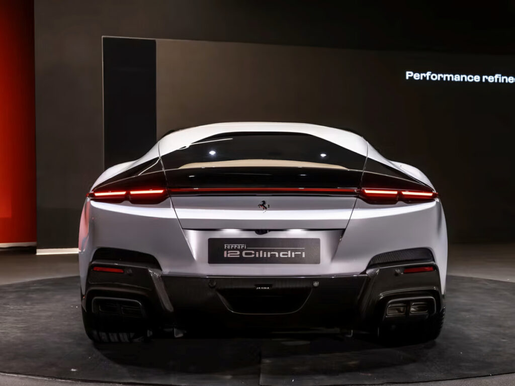 이탈리아서 만든 전설적인 車 "전 세계를 휩쓸었다"…'극찬' 받은 이유보니 5 Ferrari 12Cilindri Design Award (5)