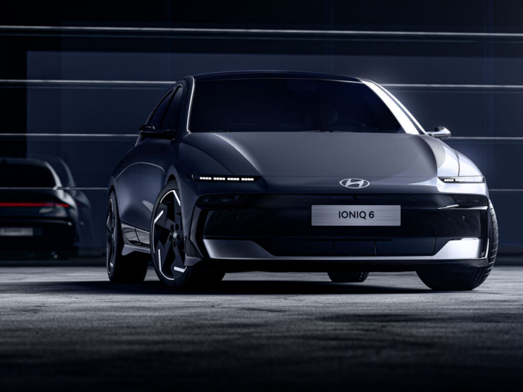 3년 만에 확 달라진 모습 "내가 알던 차 맞나?"… 강렬한 외관에 '깜짝' 3 Hyundai unveils The New IONIQ6 (3)