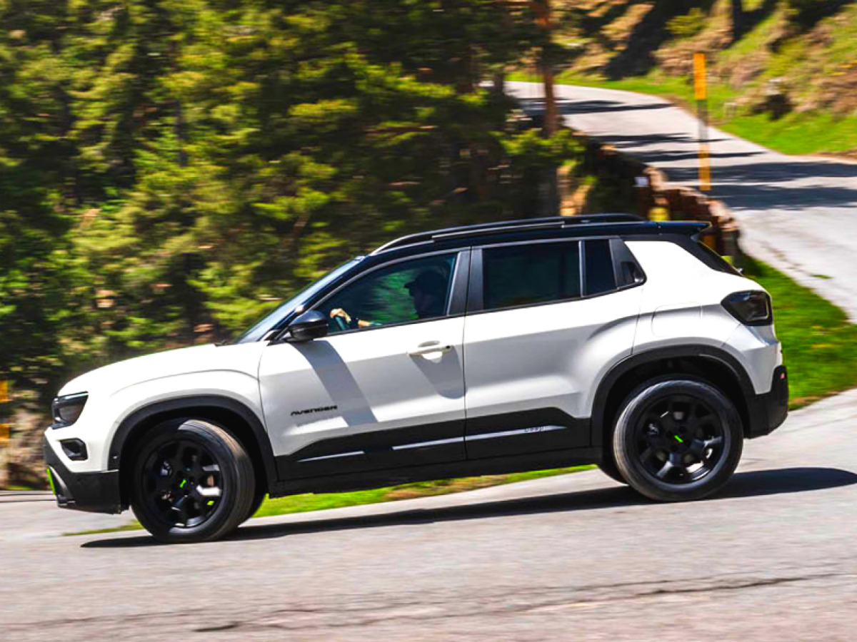 Jeep Avenger 4XE launches in Europe