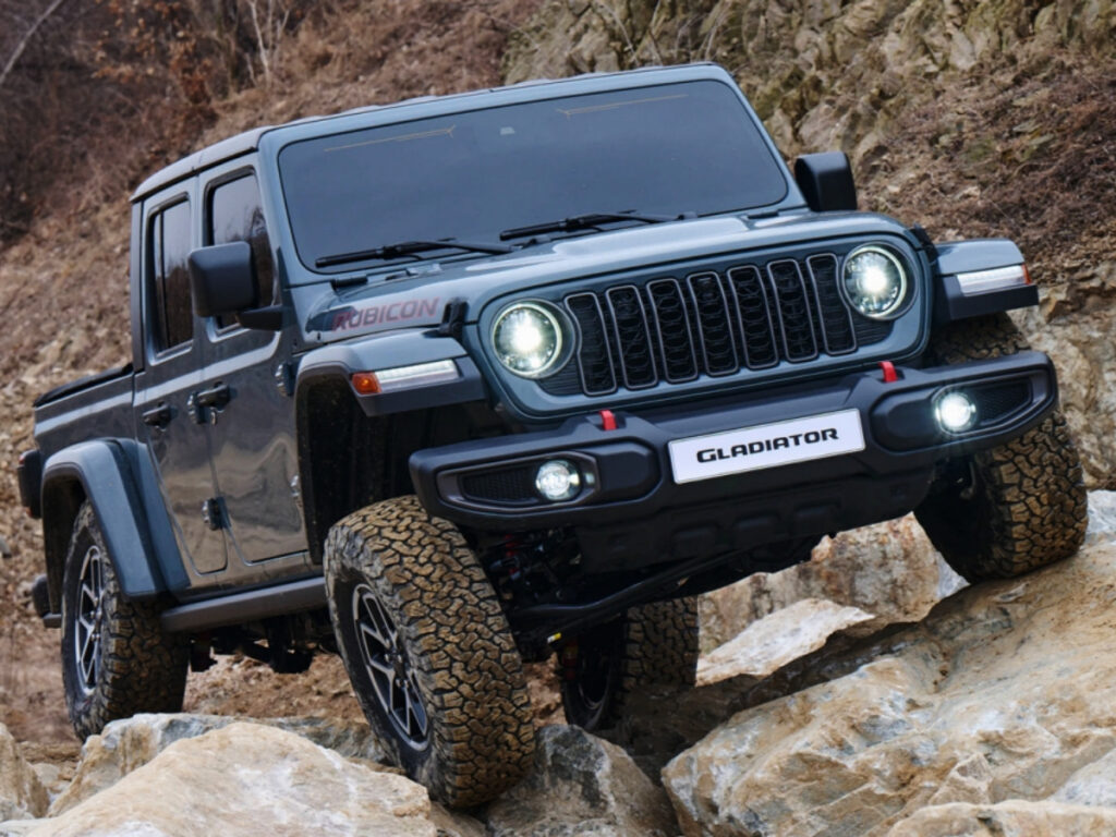 타스만도 압도할 웅장함 "확 달라졌다"...국내 상륙한 전설적 픽업트럭, 가격이 무려 6 Jeep New Gladiator Released (6)