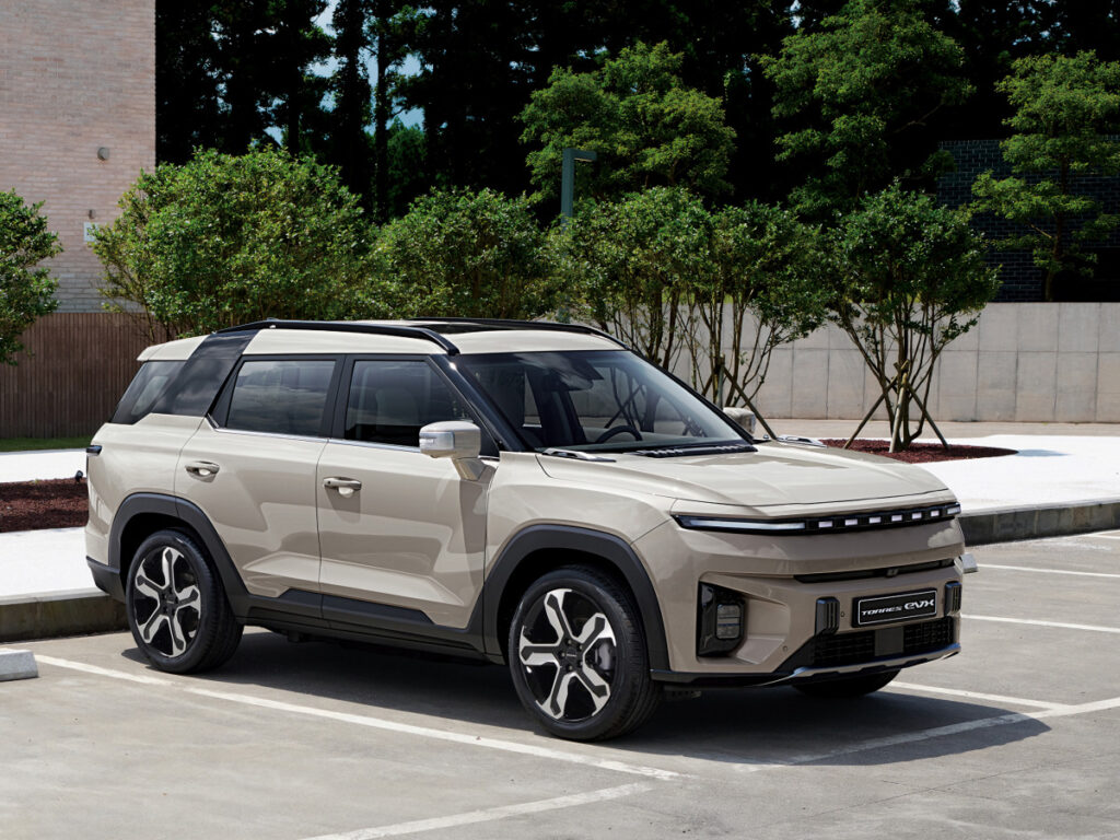 심상치 않더니 "결국 나왔다"…기존 오너들 울린 국산 전기 SUV 4 KGM Torres EVX Alpha Released (4)