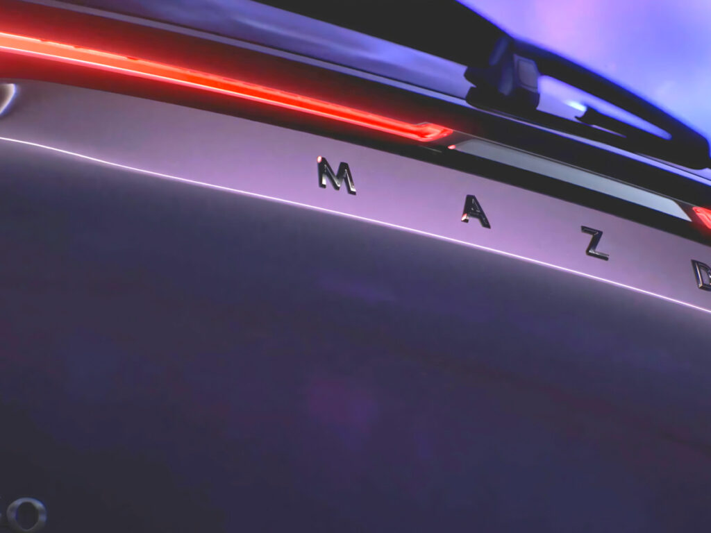 중국과 손잡더니 "엄청난 것 내놨다"…테슬라 위협하는 신형 전기 SUV 5 Mazda EZ-60 design unveiled (5)