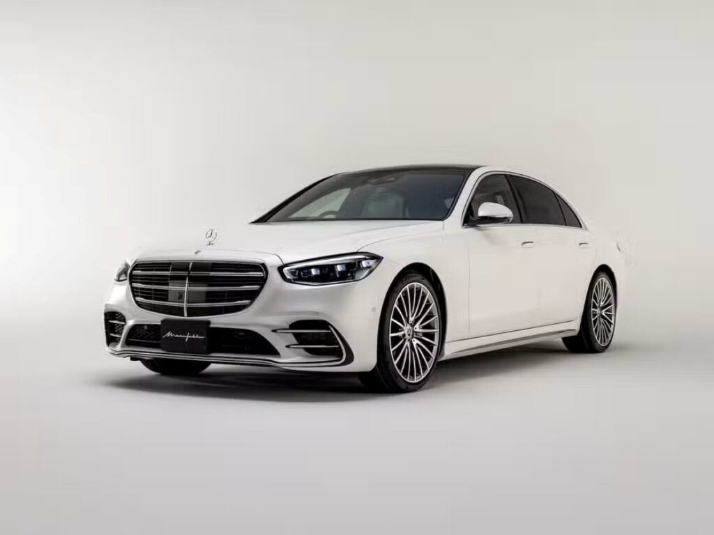 "역시 BMW와는 다르다"...신형 벤츠 S클래스, '이것' 적용 소식에 회장님들 '시선 집중' 3 Mercedes-Benz 2026 S-Class unveiled (3)